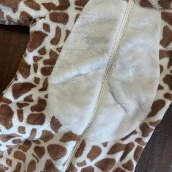 Giraffe Costume – Baby 9–12 Months – Soft Plush One-Piece - Picture 3 of 7